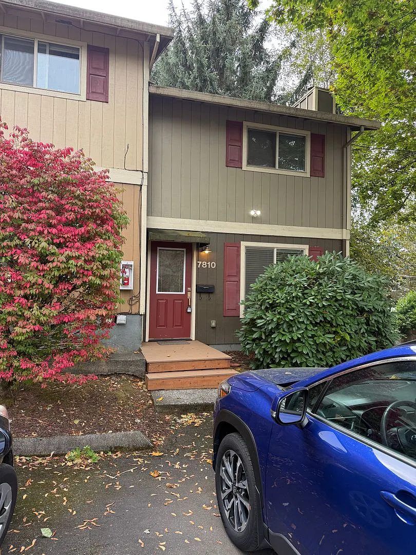 SW 30th Ave — Photo 1