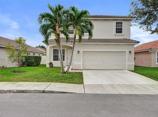 16452 NW 22nd St, Pembroke Pines, FL 33028