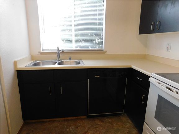 2nd image of 10309 15th Avenue Ct E