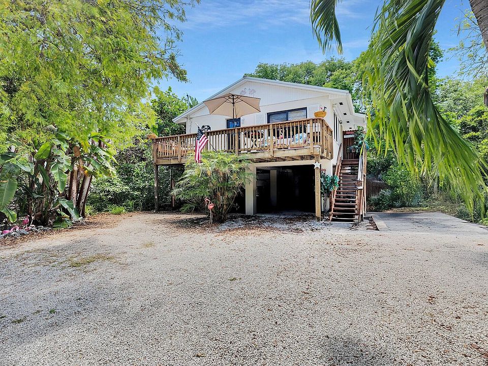 1st image of 122 Ocean View Dr