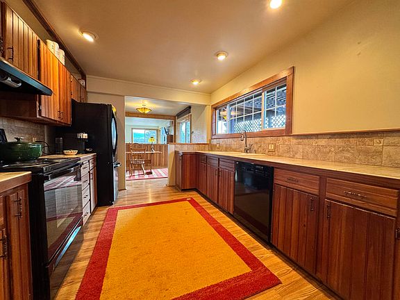 5th image of 135 Escondido Way