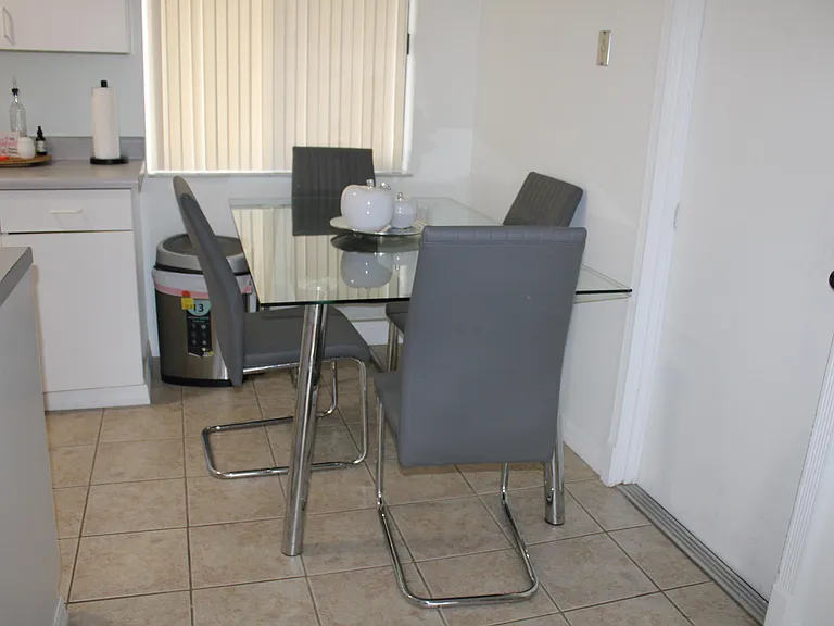 2533 SE Grand Dr — Photo 8