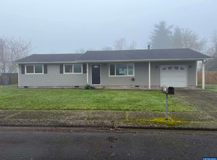 590 S 15th St, Lebanon, OR 97355