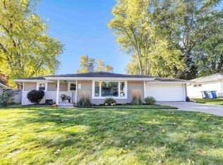 939 Morris Ave, Ashwaubenon, WI 54304
