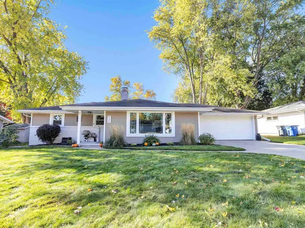 939 Morris Ave, Ashwaubenon, WI 54304