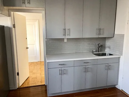 Rented by Capri Jet Realty Corp | media 1