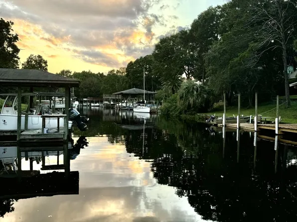 2439 Duncan Dr, Niceville, FL 32578