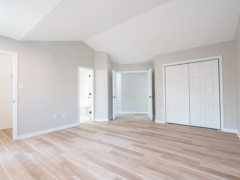 441 Battersea Ln — Photo 12