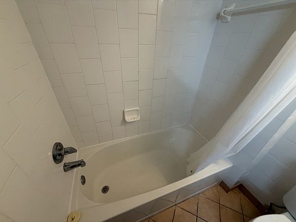4th image of 1909 S Atlantic Ave #713