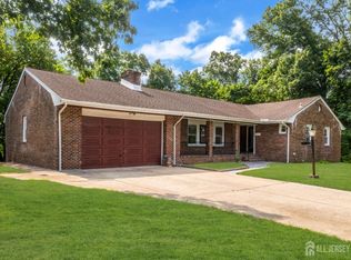 285 Highland Dr, Milltown, NJ 08850
