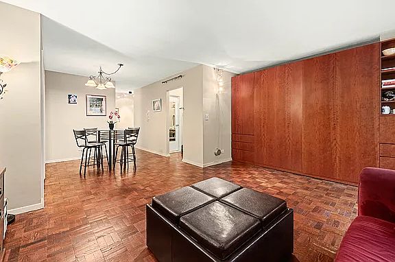 4th image of 139 E 33rd St APT 15H