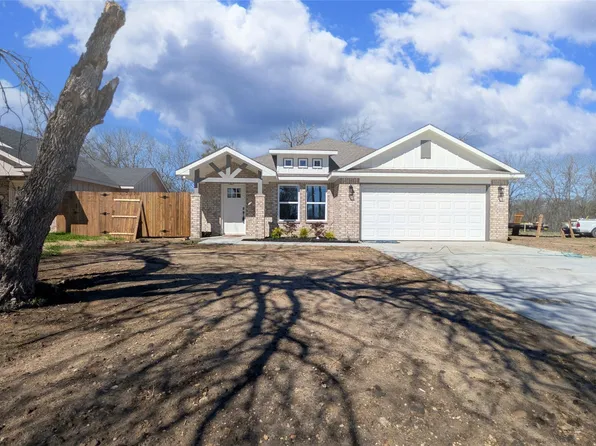 707 Cedar St, Cleburne, TX 76031