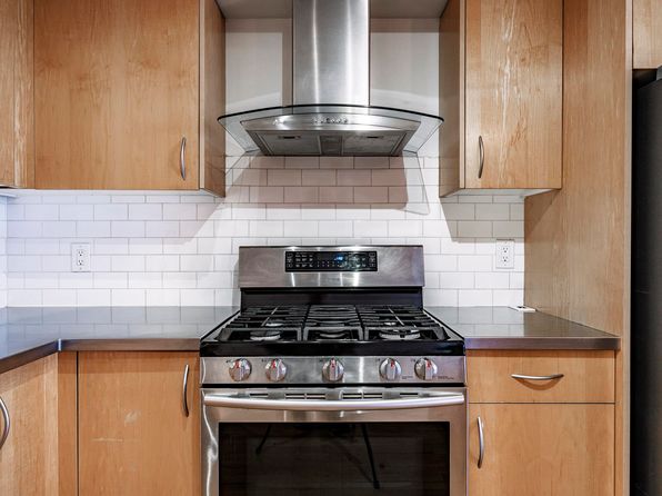 2 bedroom rental in Vancouver — photo 18