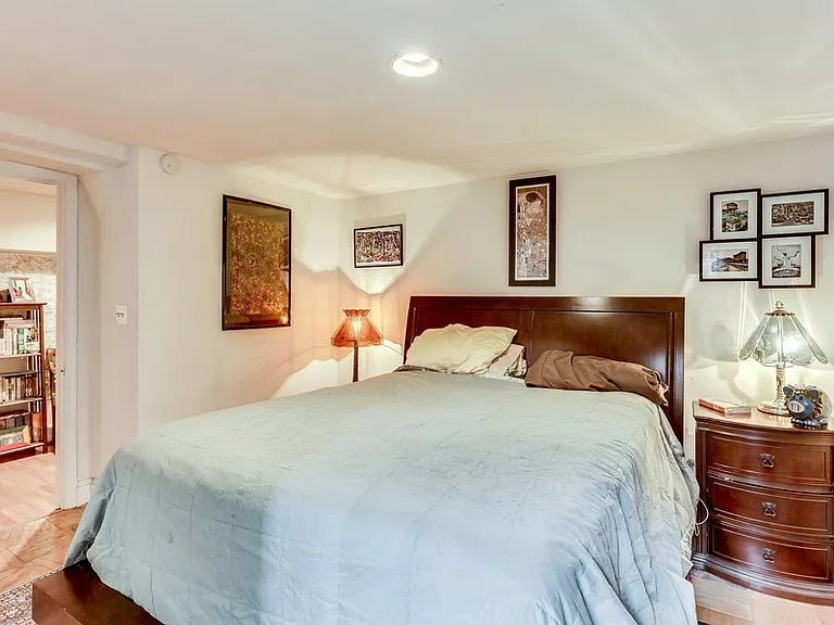 1726 Willard St NW #B — Photo 17