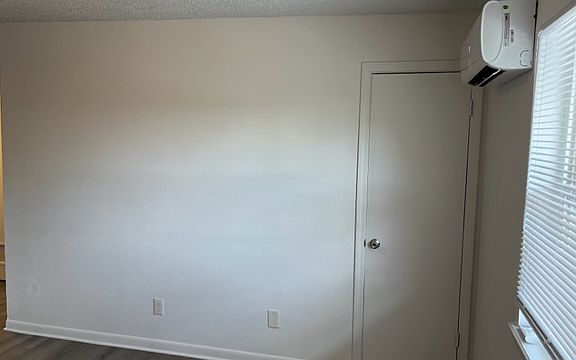 2nd image of 4418 Lynn Ln #77