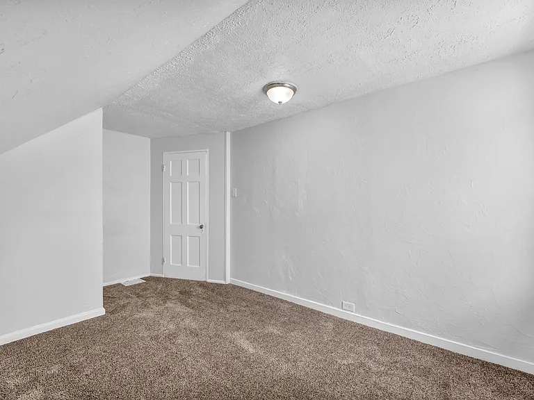 5505 South Blvd — Photo 22