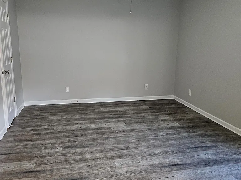 1304 Clearmont Dr — Photo 3
