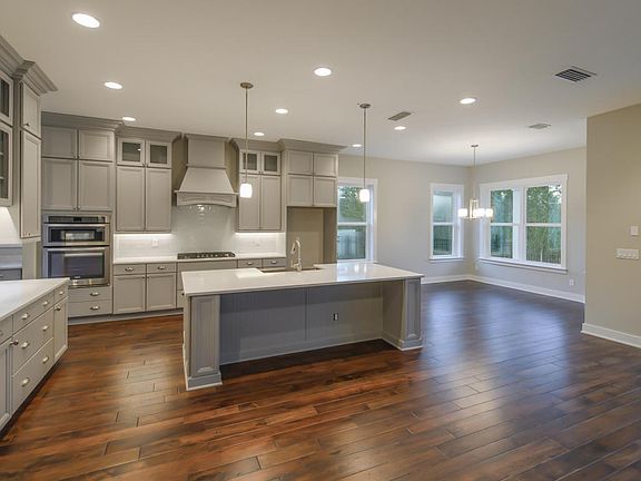 2nd image of 315 Seahill Dr