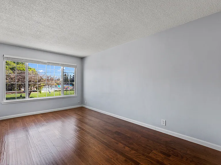280 Howland St #303 — Photo 13