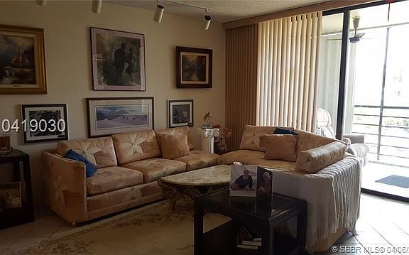 4th image of 1300 Saint Charles Pl APT 602