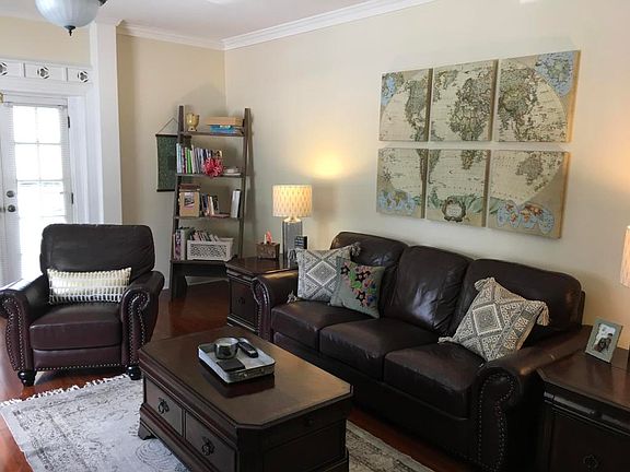5th image of 614 W Hill Ave #201