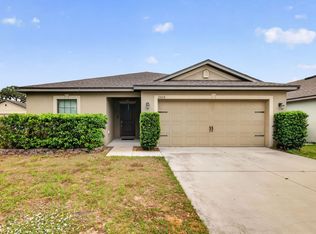 2533 Bracknell Forest Trl, Tavares, FL 32778