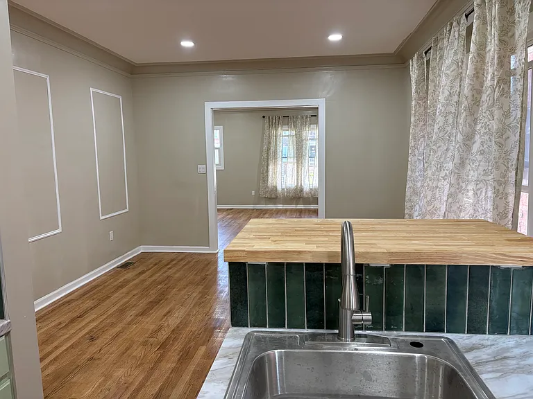 2538 Calvert St #2 — Photo 15
