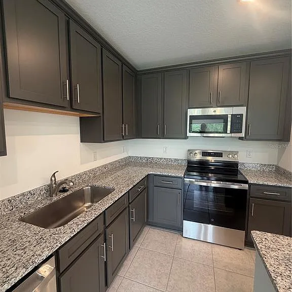 1623 Fan Palm Dr — Photo 3