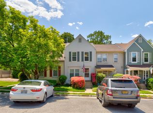 6376 Chimney Wood Ct, Alexandria, VA 22306