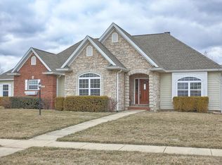 1408 Cross Creek Rd, Mahomet, IL 61853