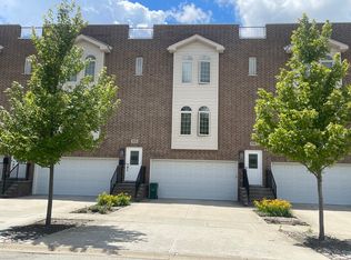 908 East St, Lemont, IL 60439