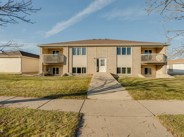 632 Bridgeport Dr Unit 4, Bismarck, ND 58504