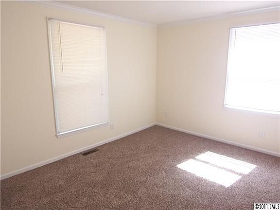 4th image of 3751 Glenville Ave
