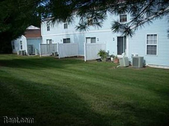 Rear of 2 Bedroom Townhom