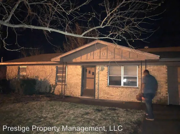 1204 4th Pl, Elgin, OK 73538