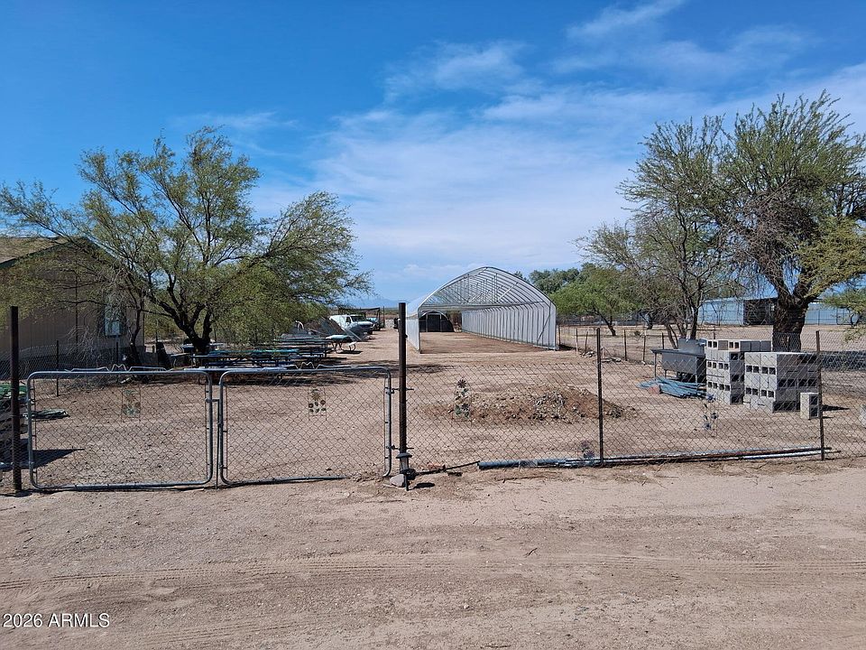 1st image of 886 W Butte Avenue #-