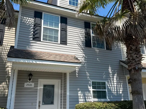 4946 Date Palm Dr, North Charleston, SC 29418