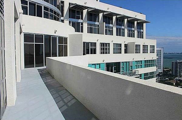 1st image of 3301 NE 1st Avenue 4