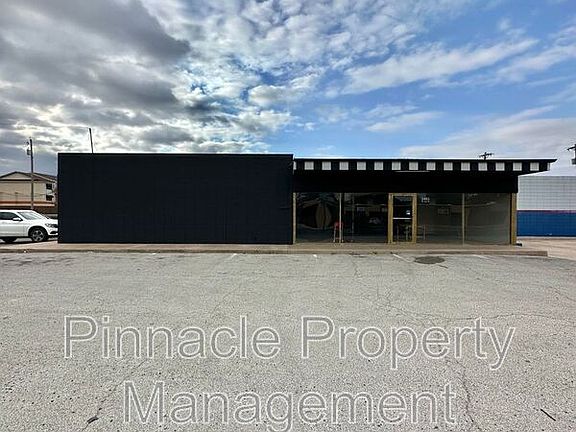 3rd image of 2403 W Ave N