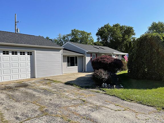 4th image of 22056 W Sarah Dr