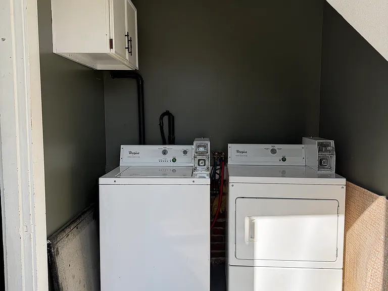 28 King St #2 — Photo 15