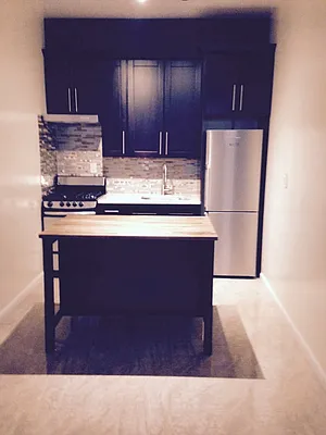 Rented by Realty 2000 Corp | media 28