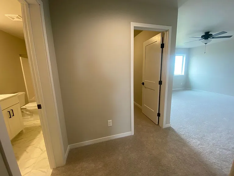2232 Griffin Dr S — Photo 33