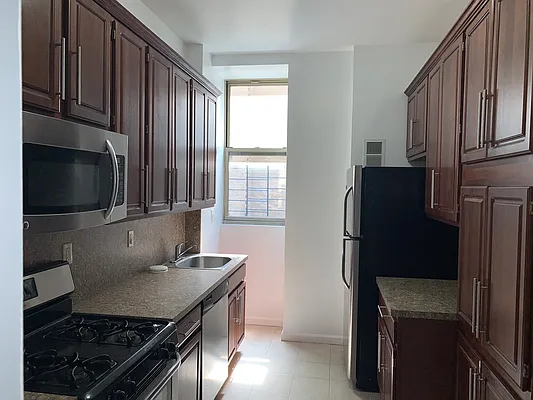 Rented by HFF Realty LLC | media 1