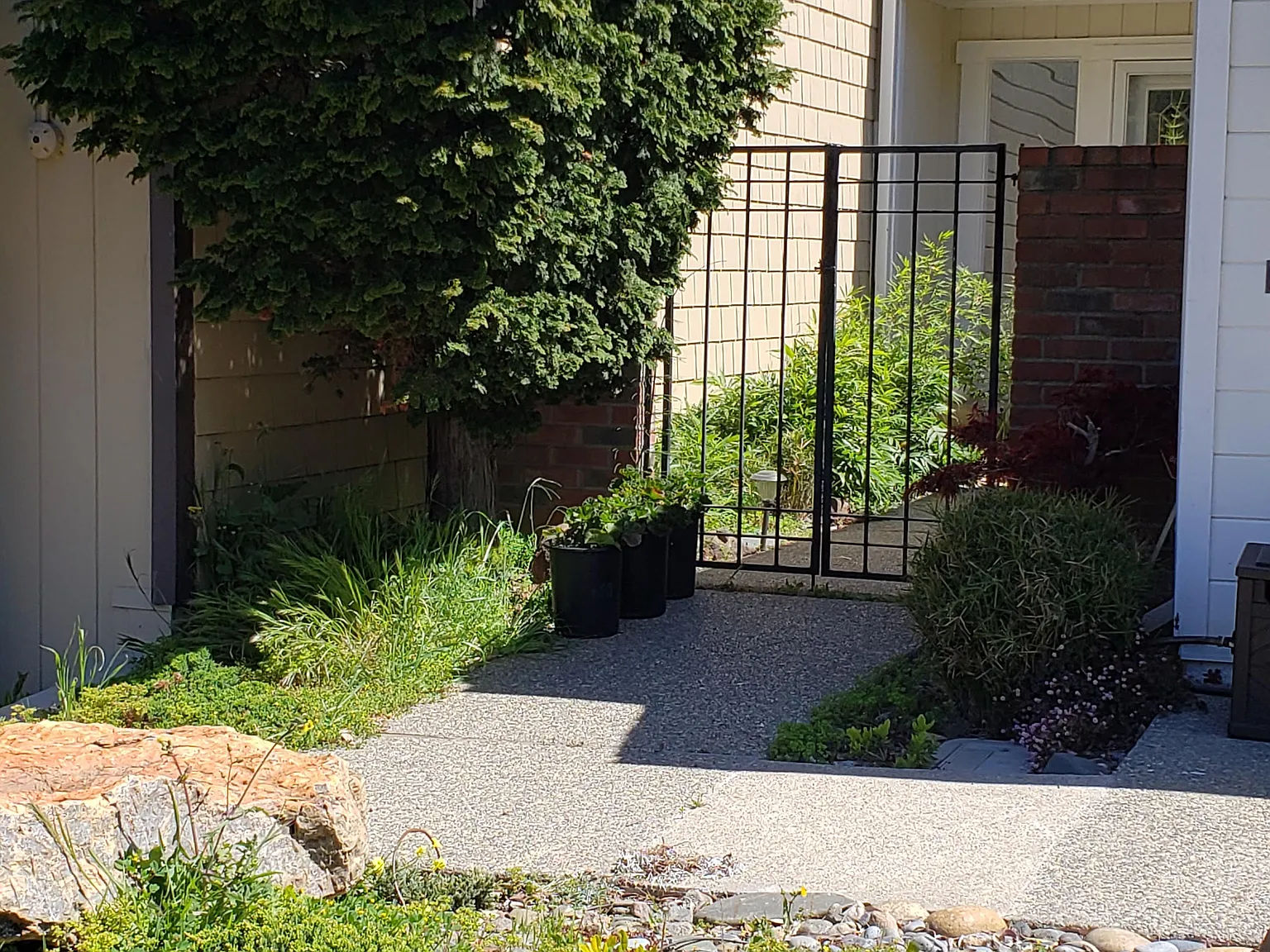 4 bed, 2.5 bath, 2500 sqft, $8,500 — Photo 4