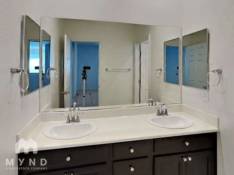 7825 Flintshire Ct — Photo 14