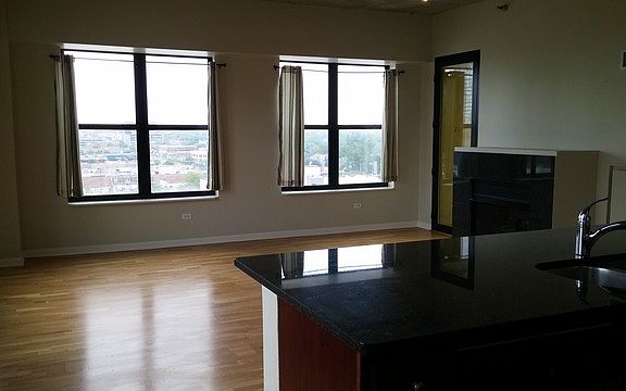 5th image of 1122 W Catalpa Ave APT 901