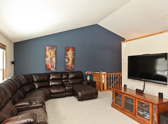 5th image of 774 Moonlight Dr