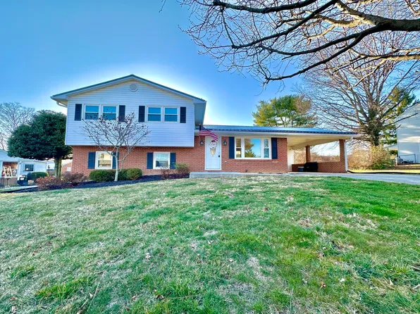 1703 Ridgevue Ave, Clifton Forge, VA 24422