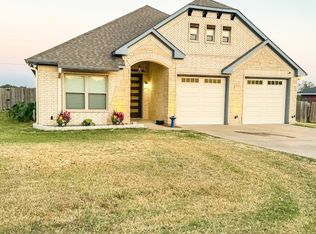 128 Virginia St, Fairfield, TX 75840